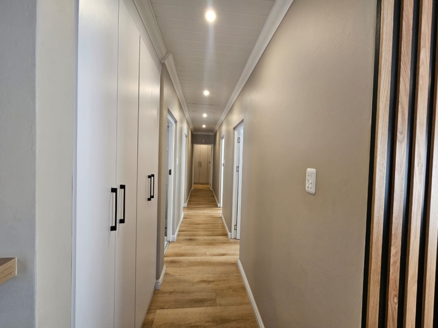 3 Bedroom Property for Sale in Stilbaai Wes Western Cape